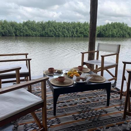 Dolce Ouidah Lodge Buitenkant foto